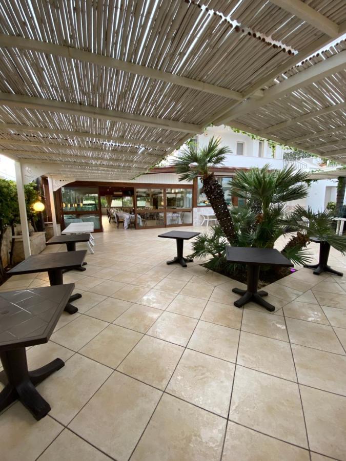Al Ristoro Hotel Torre Santa Sabina Luaran gambar